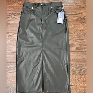 Leather midi skirt . Split front . Size 00